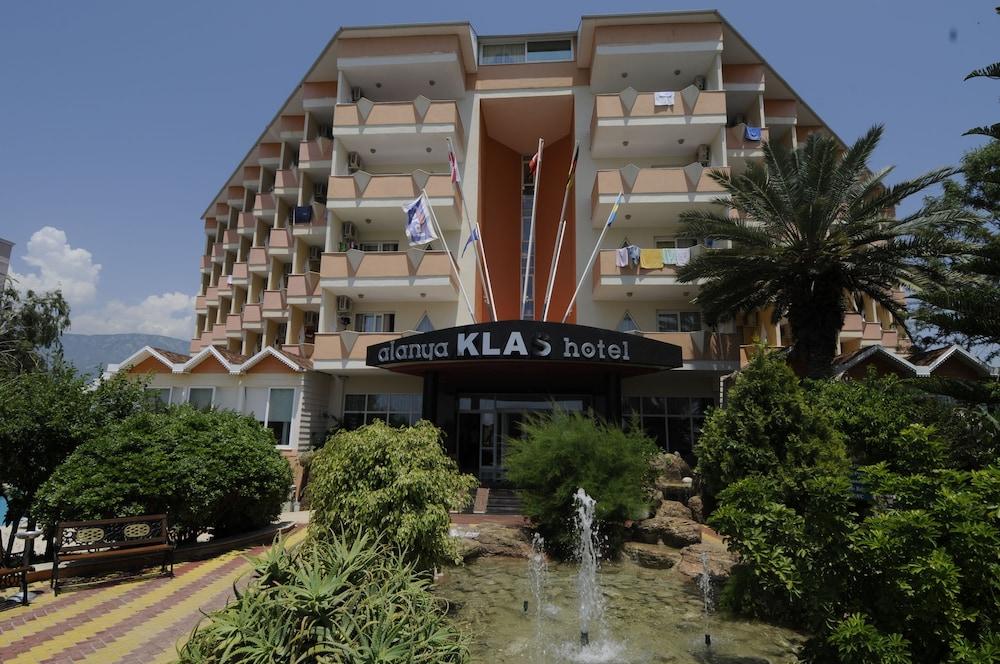 Klas Hotel Каргисак Екстериор снимка