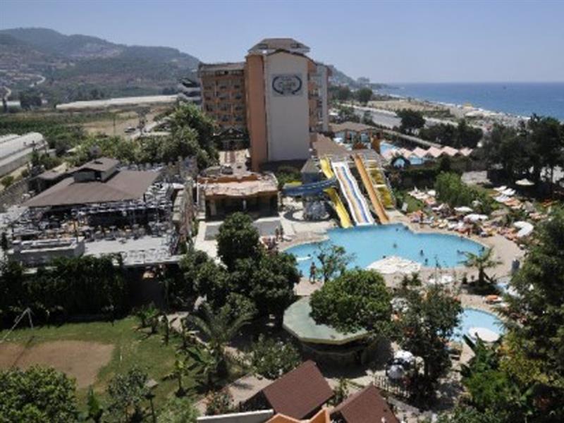 Klas Hotel Каргисак Екстериор снимка