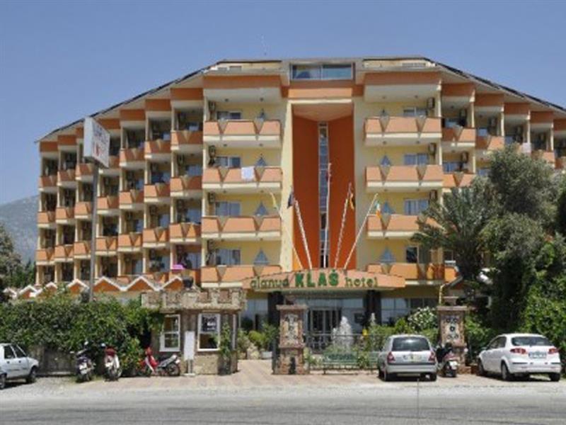 Klas Hotel Каргисак Екстериор снимка