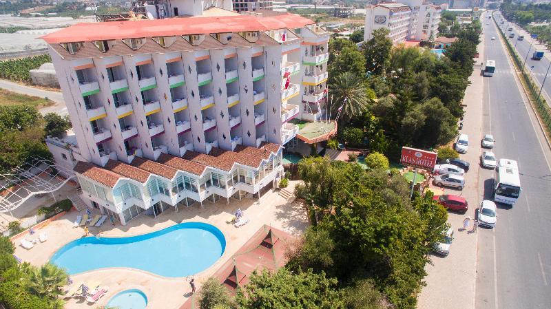 Klas Hotel Каргисак Екстериор снимка