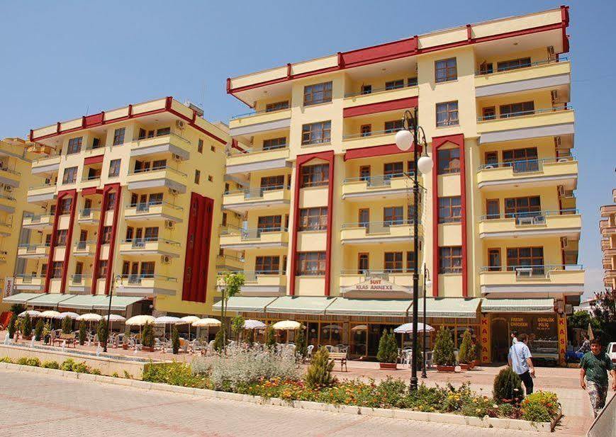 Klas Hotel Каргисак Екстериор снимка